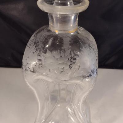 Clear Glass/Crystal Decanter with Stopper- Approx 11" Tall