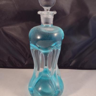 Clear Glass/Crystal Decanter with Stopper- Approx 11" Tall