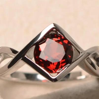 Beautiful Red Zirconia Fashion Ring