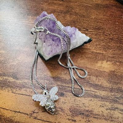 Cute Bee Pendant with chain