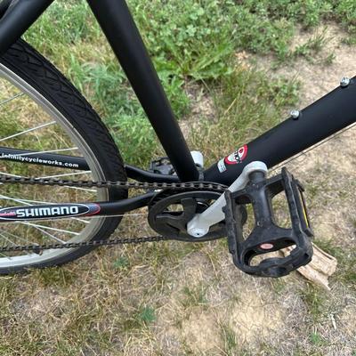 NICE SCHWINN INFINITY 7 SPEED MOUNTAIN BIKE