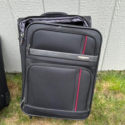 SUITCASES WITH 4 AND 2 WHEELS PLUS A CARRY ON BAG