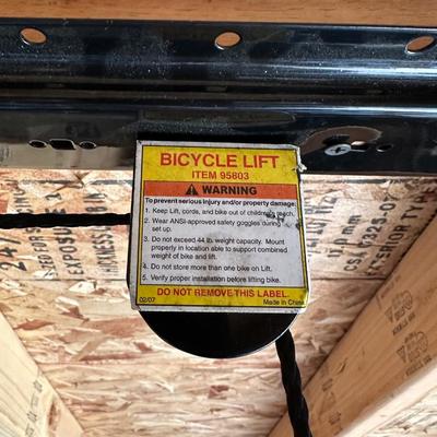 2 BIKE LIFTS/HOISTS FOR EASY STORAGE