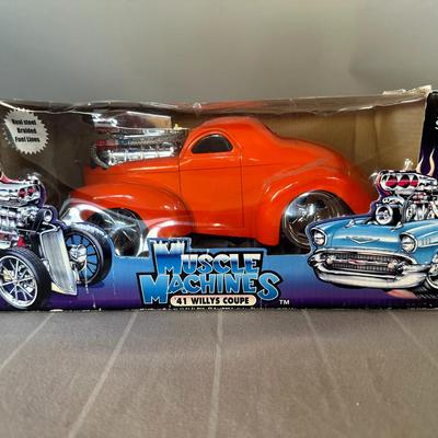 Muscle Machines - '41 Willys Coupe 1:18 Die Cast Collectible Car