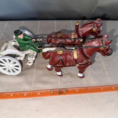 Die Cast Iron - Horseman & Carriage