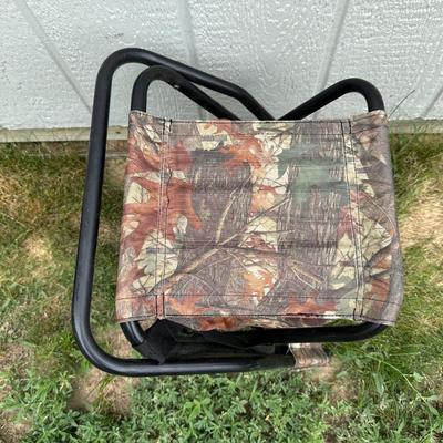 NEOPRENE WADERS SIZE 11R AND A FOLDING CHAIR WITH BACKREST AND STORAGE POCKET