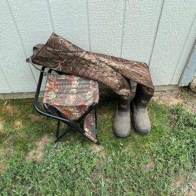 NEOPRENE WADERS SIZE 11R AND A FOLDING CHAIR WITH BACKREST AND STORAGE POCKET