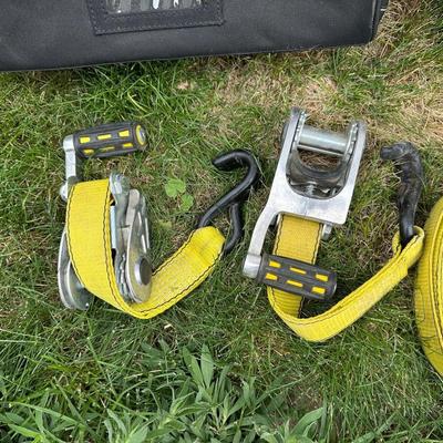 2 HUSKY TOOL BAGS AND RATCHET STRAPS