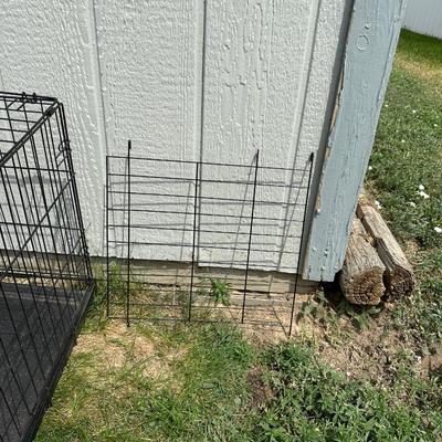 SAFETY GATE AND A PET KENNEL