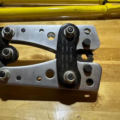 HEAVY DUTY WIRE CRIMPERS, BOLT CUTTERS AND A LEVEL