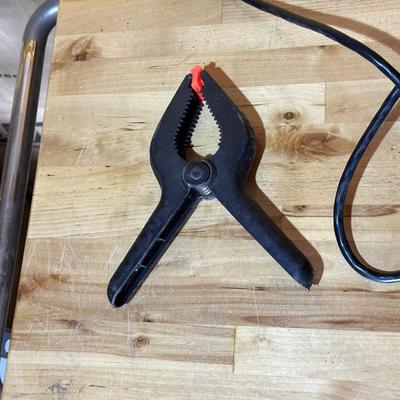 HALOGEN LAMP, 4 FT LEVEL AND A CLAMP
