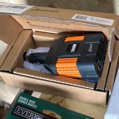 AN ASSORTMENT OF USEFUL HOUSEHOLD MAINTENANCE ITEMS
