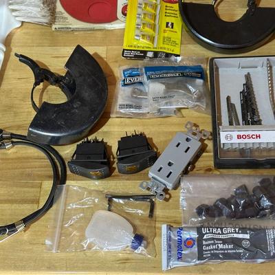 AN ASSORTMENT OF USEFUL HOUSEHOLD MAINTENANCE ITEMS