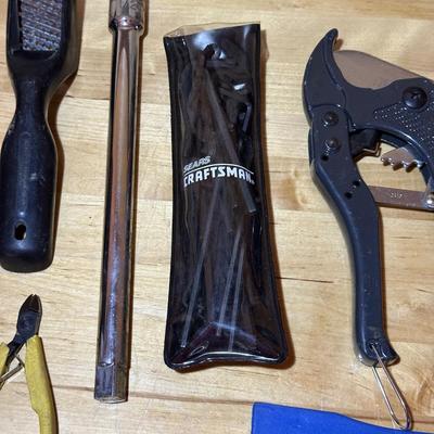 HAND TOOLS AND DRILL BITS