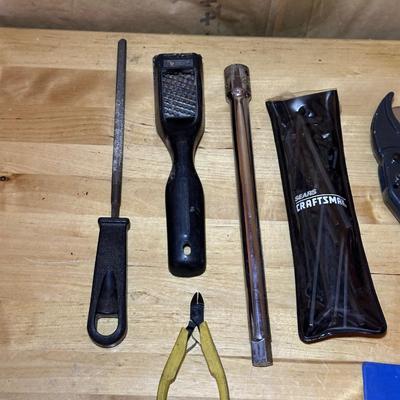 HAND TOOLS AND DRILL BITS