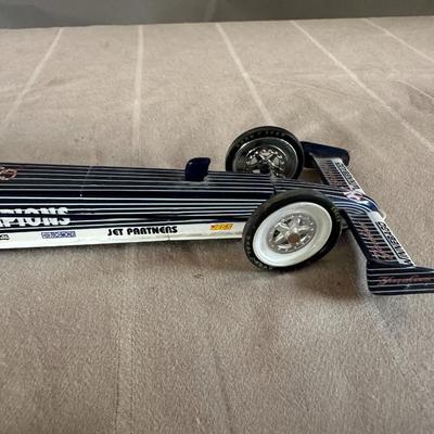 Action 1/24 Mike Dunn Yankees Top Fuel Dragster Model