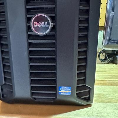 DELL POWEREDGE XENON PROCESS SERVER AND A SAMSUNG MONITOR