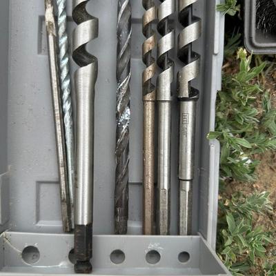 WOOD AUGER BIT SET, HOLE SAWS & WIRE WHEEL BRUSHES