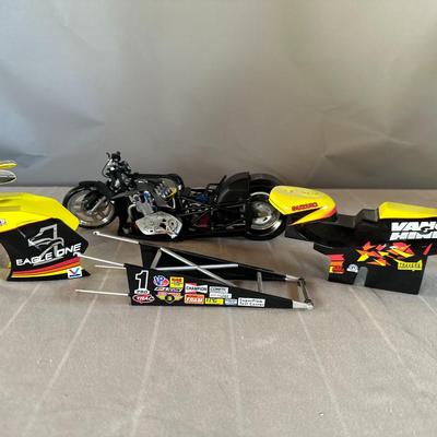 Vintage Matt Hines Vance & Hines Eagle 1 MAC Tools 1999 Suzuki Pro Stock Bike