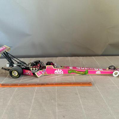 ACTION SHIRLEY CHA CHA MULDOWNEY MAC TOOLS 1:24 SCALE 2001 TOP FUEL DRAGSTER