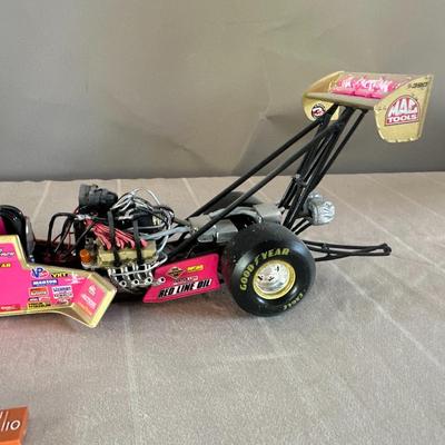 ACTION SHIRLEY CHA CHA MULDOWNEY MAC TOOLS 1:24 SCALE 2001 TOP FUEL DRAGSTER