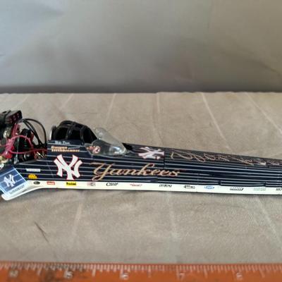 Action 1/24 Mike Dunn Yankees Top Fuel Dragster Model
