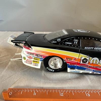ACTION 1:24 SCALE SCOTT GEOFFRION MOPAR 1997 DODGE PRO TRUCK LIMITED EDITION MAC TOOLS DIECAST