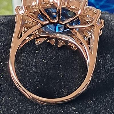 Lab grown Sapphire 9.34 carats