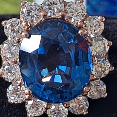 Lab grown Sapphire 9.34 carats