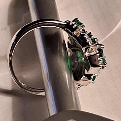 Lab Grown Emerald Ring