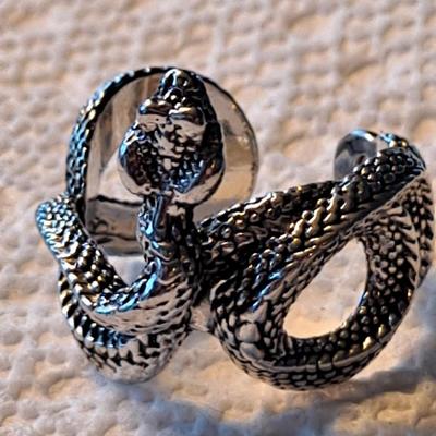 Snake fashion Ring