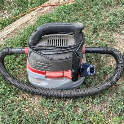HUSKY 2.5 GALLON WET/DRY SHOP VAC AND A BISSELL SPOTBOT CARPET CLEANER