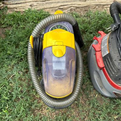 HUSKY 2.5 GALLON WET/DRY SHOP VAC AND A BISSELL SPOTBOT CARPET CLEANER