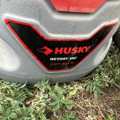 HUSKY 2.5 GALLON WET/DRY SHOP VAC AND A BISSELL SPOTBOT CARPET CLEANER