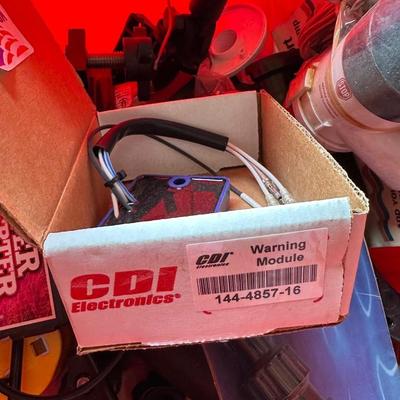 LOWRANCE FISHFINDER, POWER INVERTER, MARINE AERATOR SPRAY HEAD AND MORE MARINE PARTS