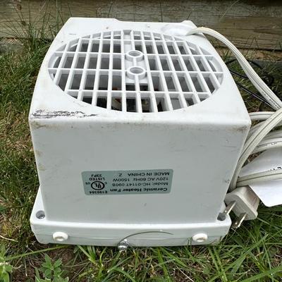 2 FANS AND A CERAMIC ELECTRIC HEATER