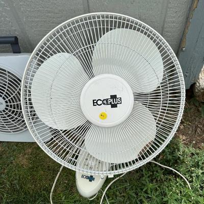 2 FANS AND A CERAMIC ELECTRIC HEATER
