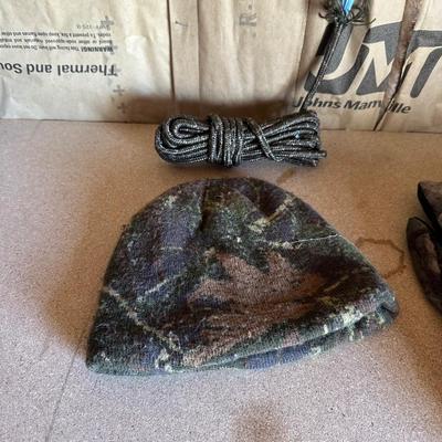HUNTING/OUTDOOR GEAR