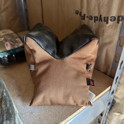 HUNTING/OUTDOOR GEAR