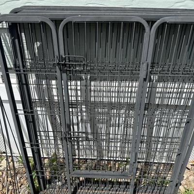 8 METAL PANELS FOR AN ENCLOSURE