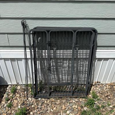 8 METAL PANELS FOR AN ENCLOSURE