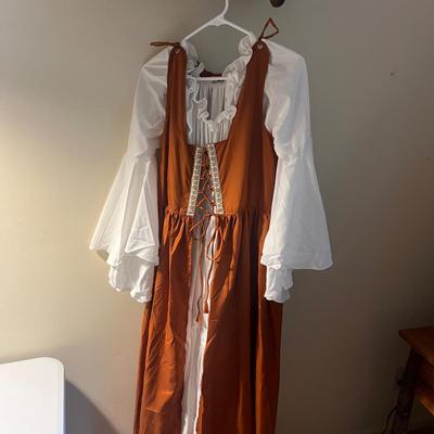 Plethora of Ladies Costumes (GB1-MG)