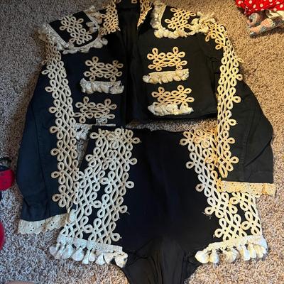 Plethora of Ladies Costumes (GB1-MG)