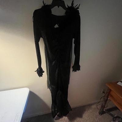 Plethora of Ladies Costumes (GB1-MG)