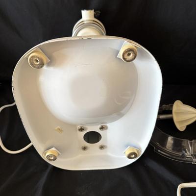 KitchenAid Mixer with Attachments (P-BM)