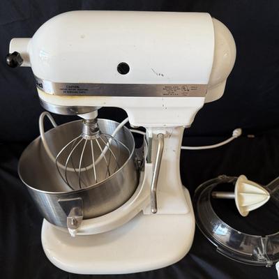 KitchenAid Mixer with Attachments (P-BM)