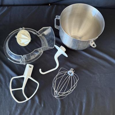 KitchenAid Mixer with Attachments (P-BM)
