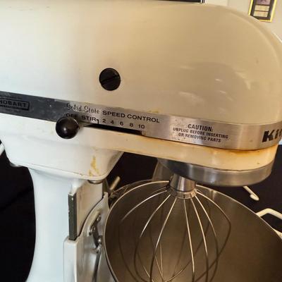 KitchenAid Mixer with Attachments (P-BM)