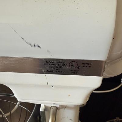 KitchenAid Mixer with Attachments (P-BM)