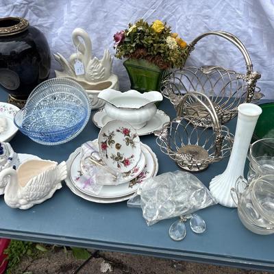 Pohl Swan picture and various items